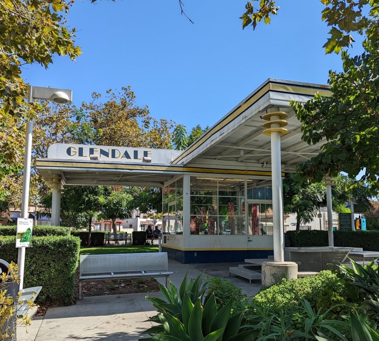 Adams Square Mini Park (Glendale,&nbspCA)